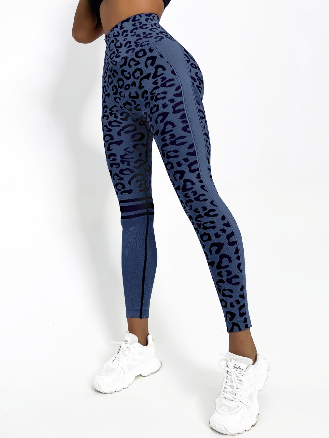 Leopard print butt lifting leggings