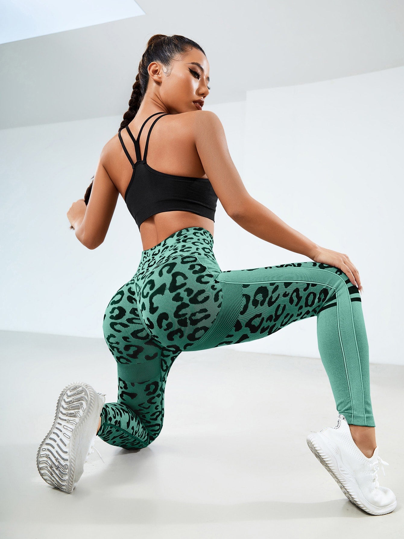 Leopard print butt lifting leggings